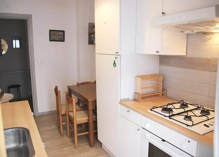 Iron Bridge Accommodation 2*