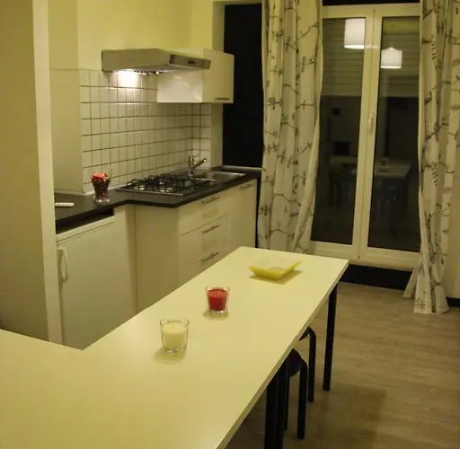 Iron Bridge Accommodation 2* Рим