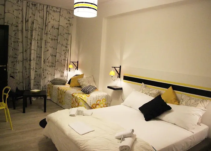 Iron Bridge Accommodation Рим