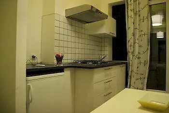Iron Bridge Accommodation Рим