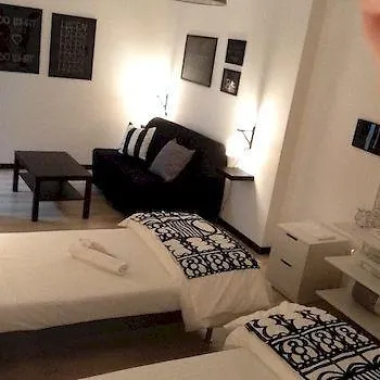 Iron Bridge Accommodation Рим