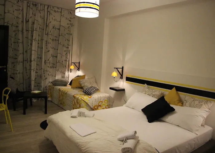 Апарт-отель Iron Bridge Accommodation