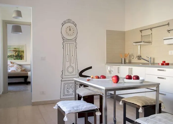Iron Bridge Accommodation Апарт-отель Рим