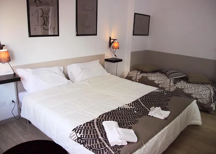 Iron Bridge Accommodation Апарт-отель 2*